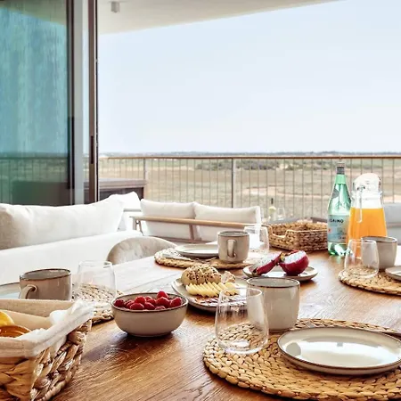 Bayline Algarve Spa, Beachfront & Lagoon View Appartement Armação de Pêra