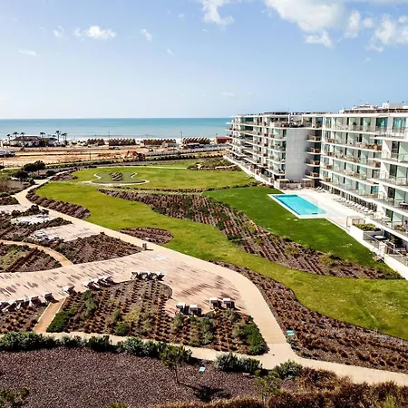 Bayline Algarve Spa, Beachfront & Lagoon View * Armação de Pêra